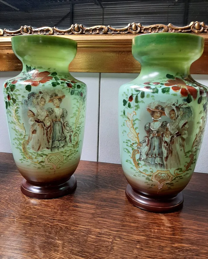 Opaline koppel vazen